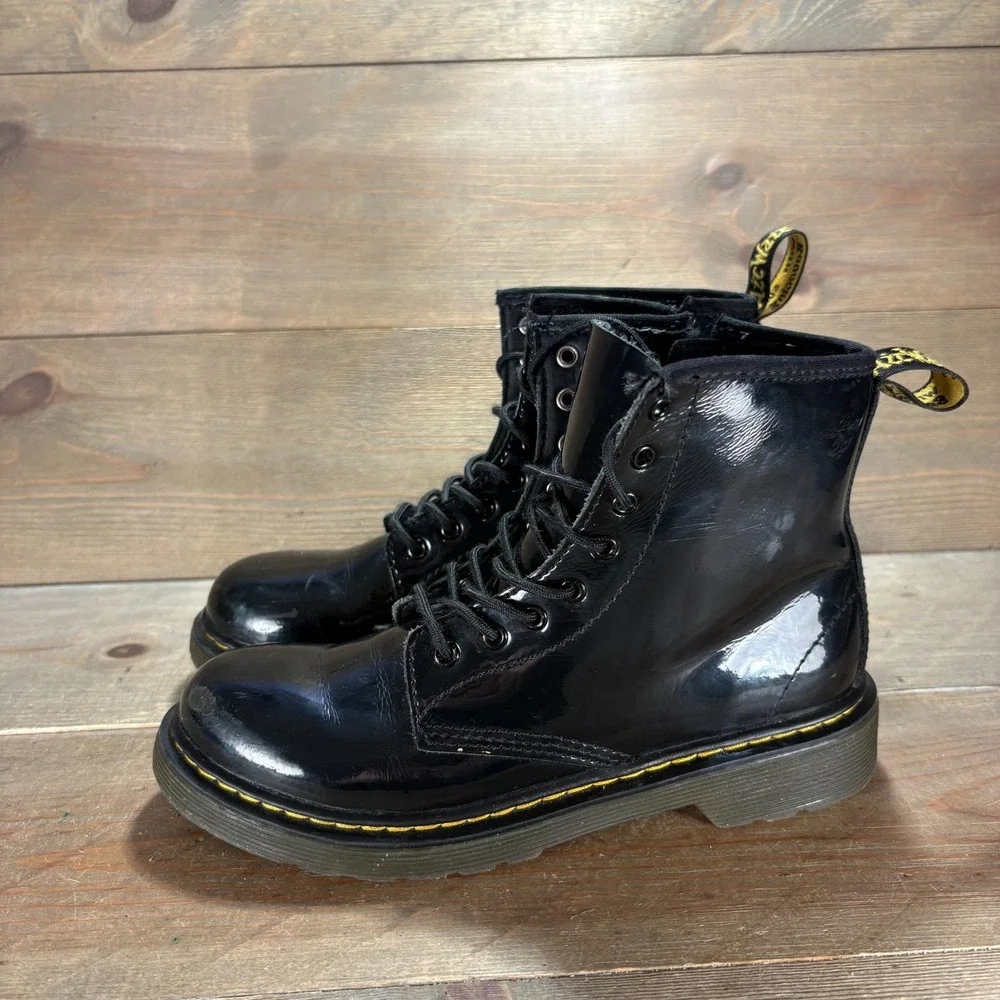 Dr Martens 1460 Girls size 3 shoes Black Patent Leather Lace Up Combat boots